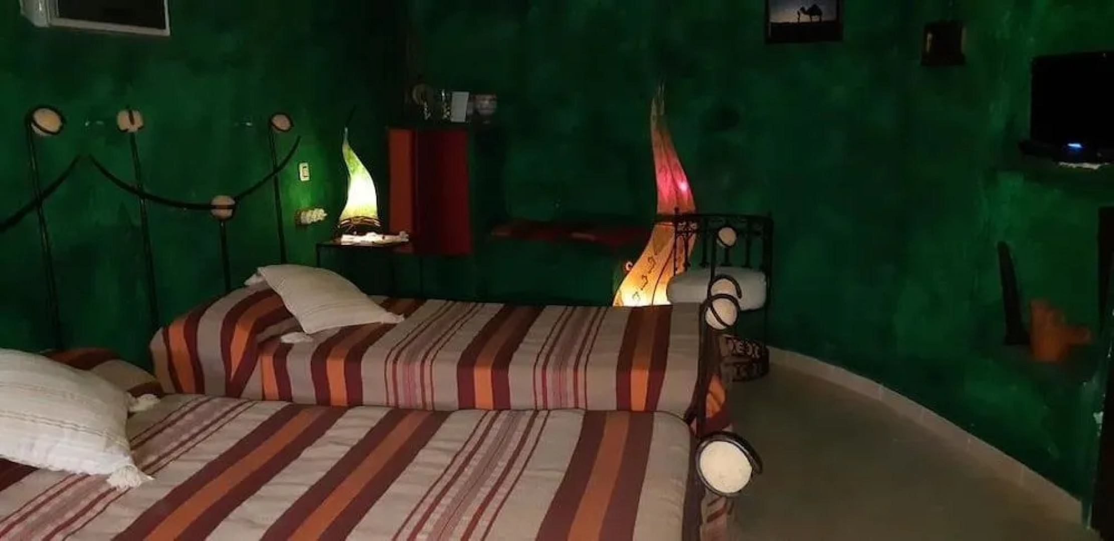 Hotel Cueva Tardienta Monegros - Adults Only