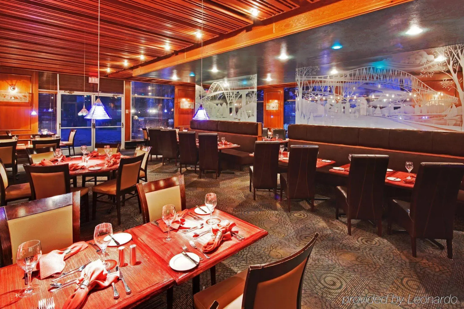 Four Points by Sheraton Point Edward Sarnia