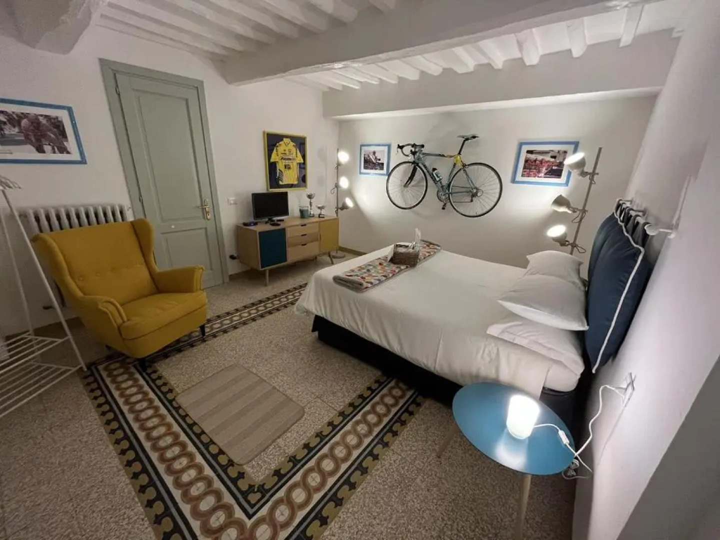 Villa Maona - con piscina tra Firenze e Pisa