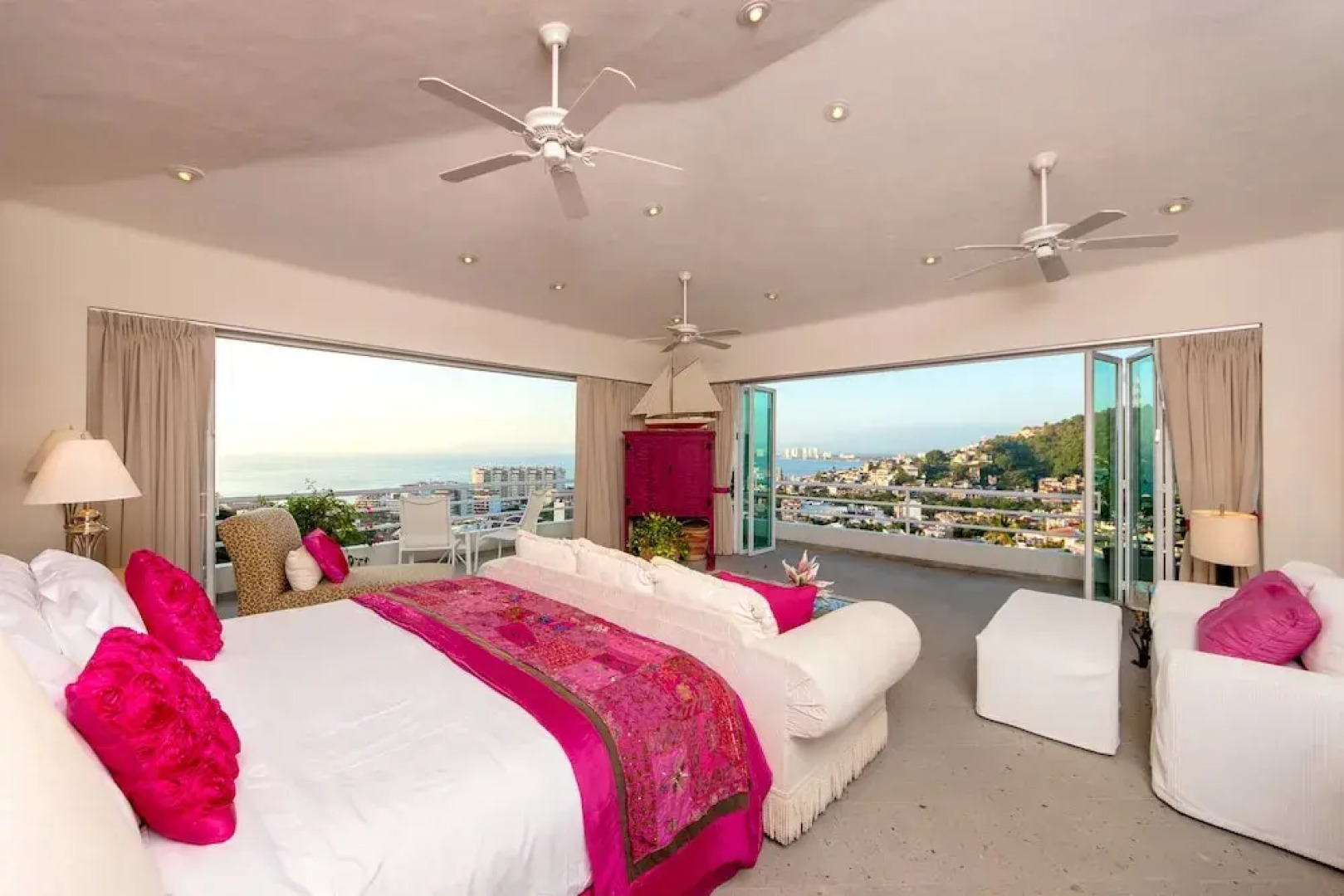 Casa Yvonneka, Private Luxury Villa