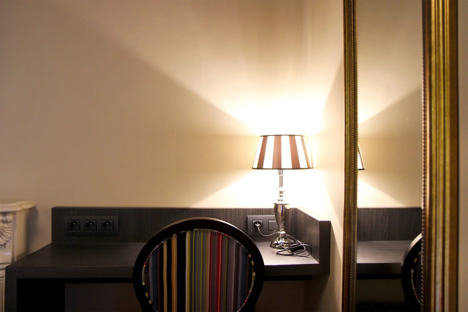 Отель Le Montmartre Saint Pierre