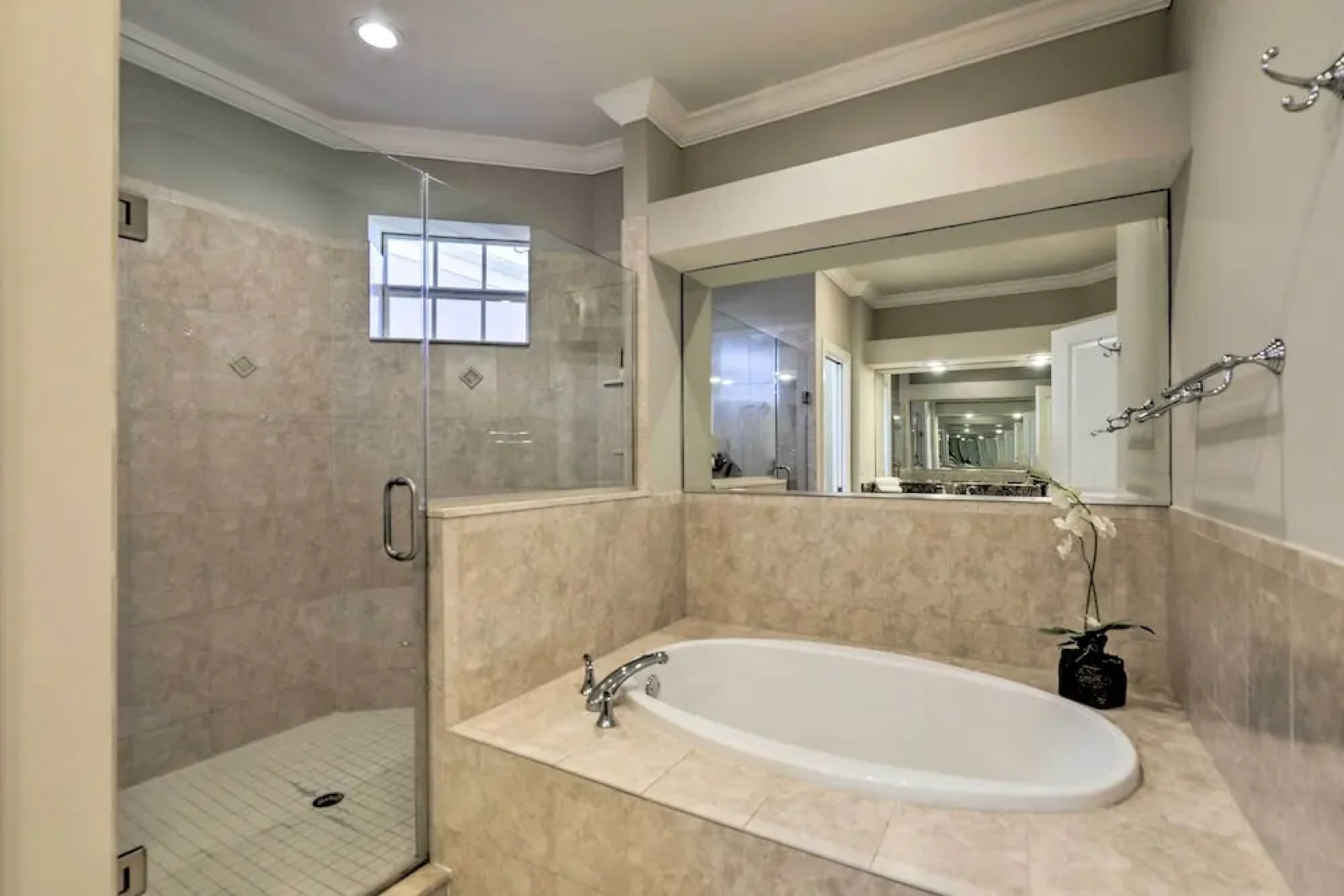 Waterfront Apollo Beach Home: Pool & Shared Dock!