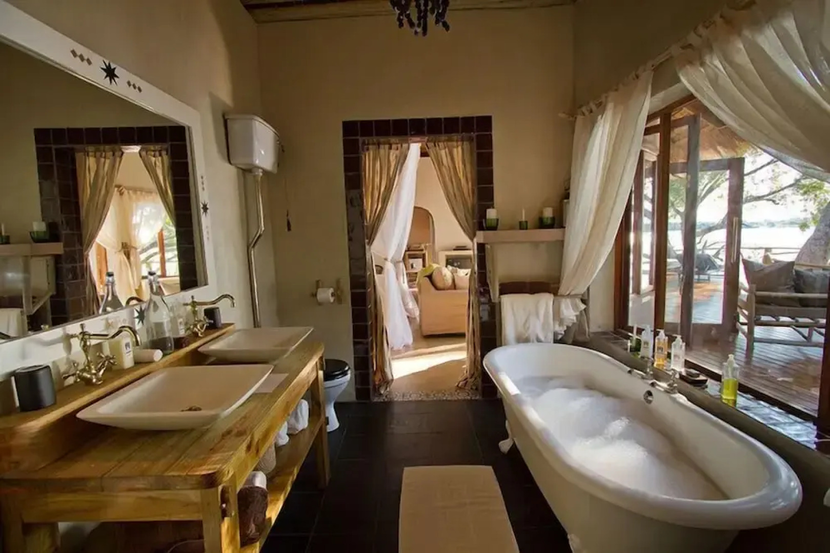 Tongabezi Lodge