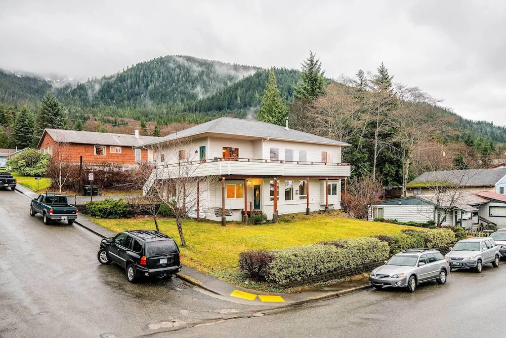 Ketchikan Home: Bay Views, 1/2 Mi to Hiking Trails