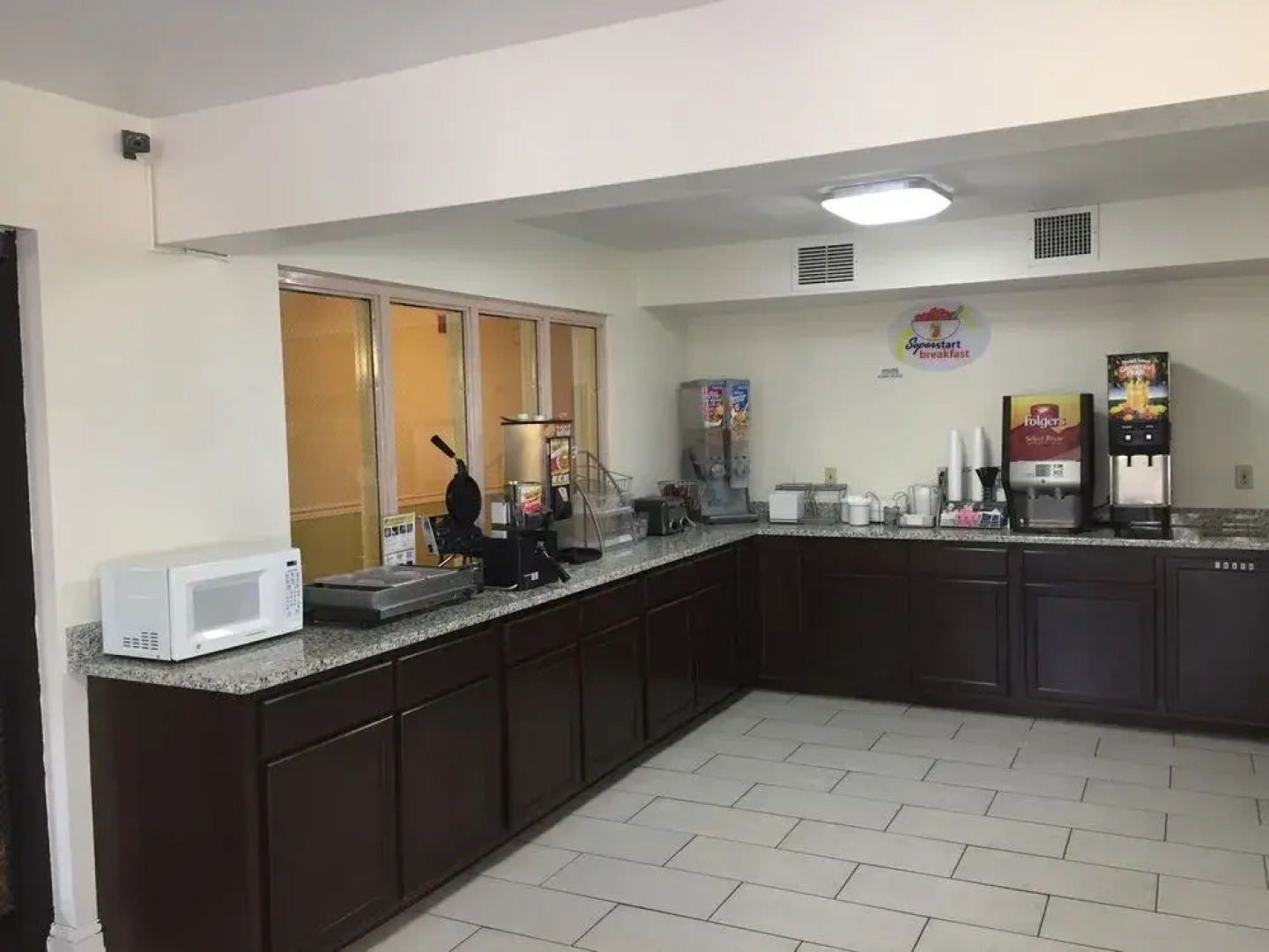 Super 8 by Wyndham Dandridge