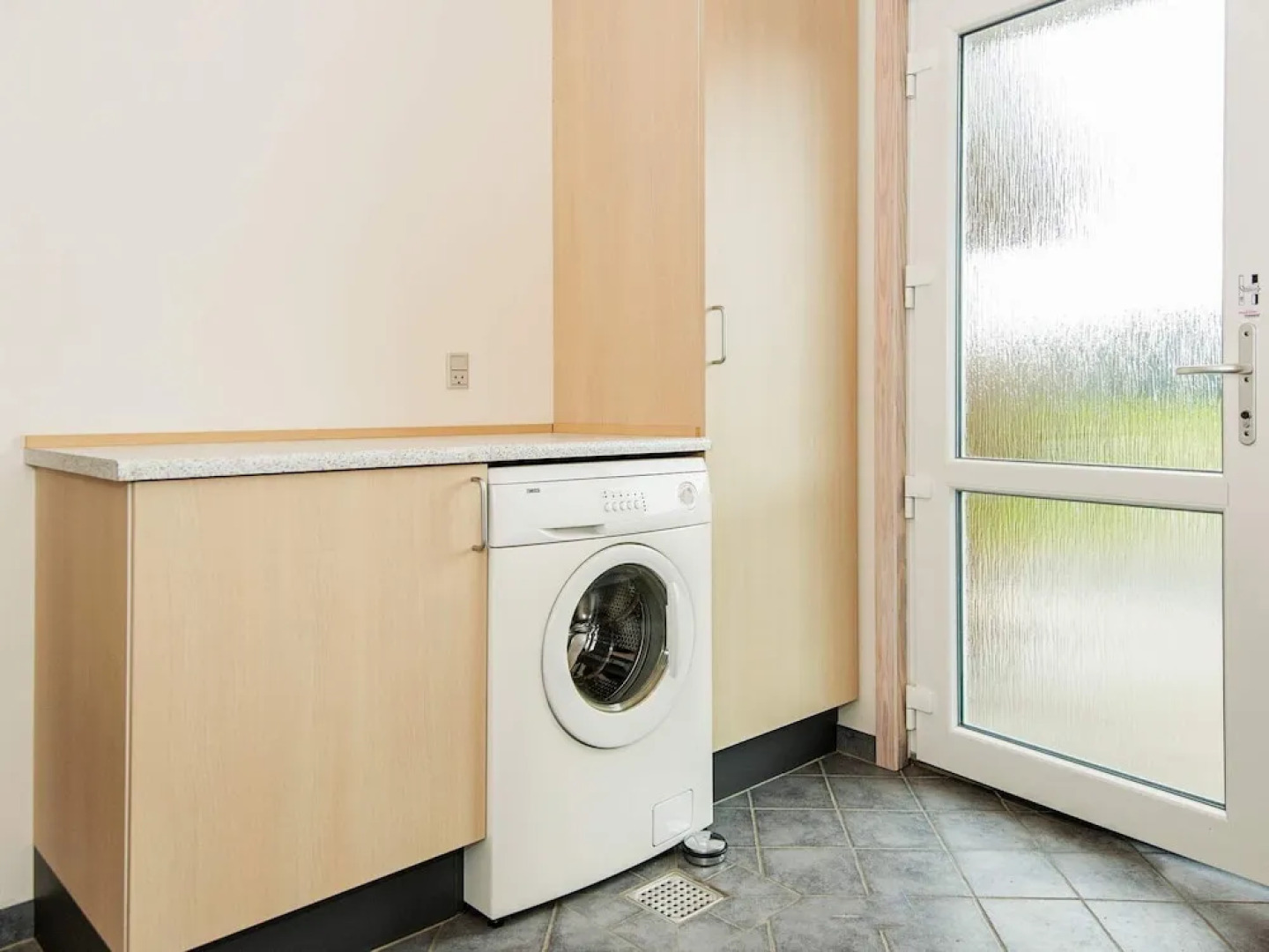 Delux Holiday Home in Lemvig With Whirlpool