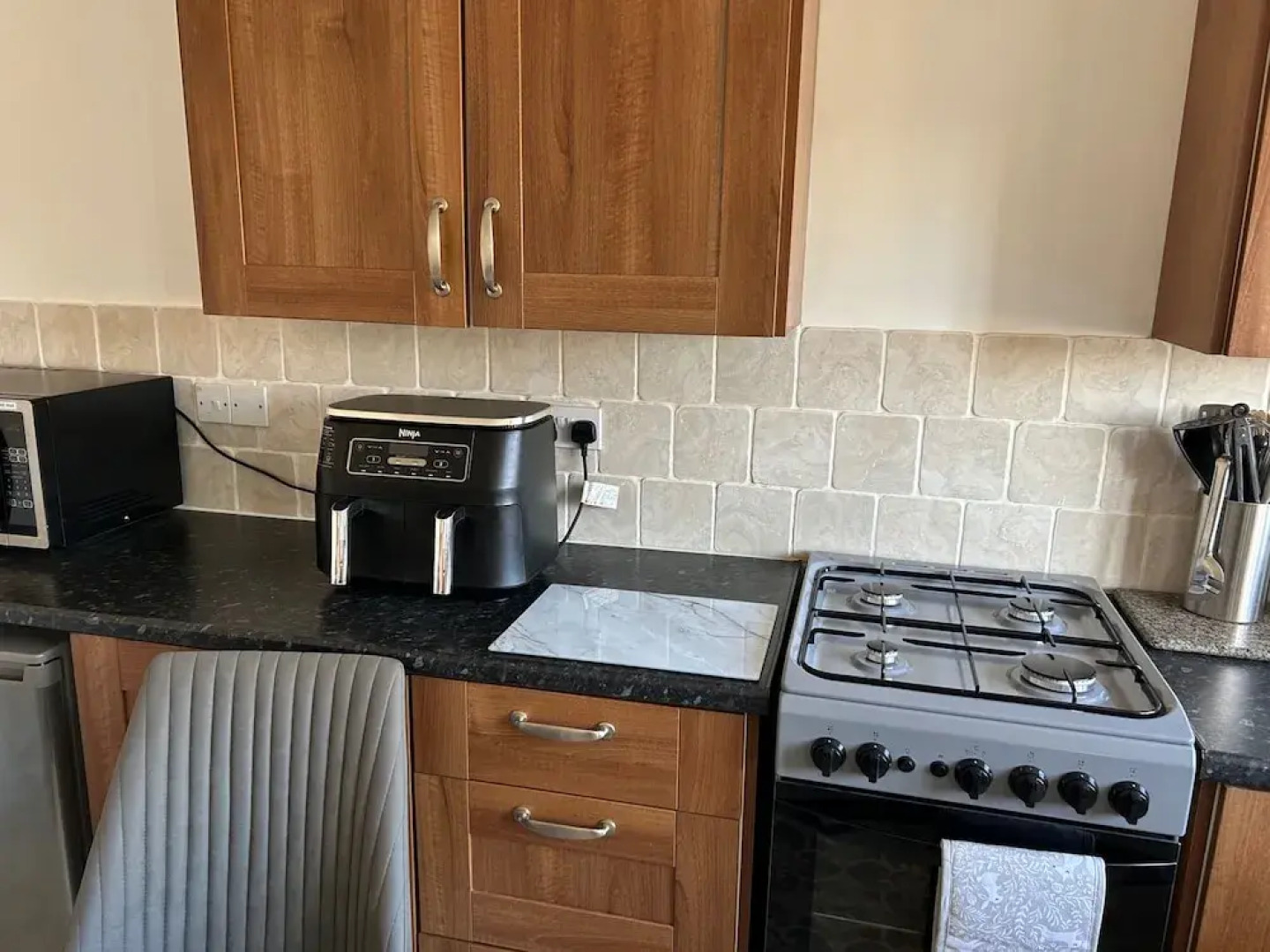 2 Bedroom Cottage Free Private Parking Fire Place