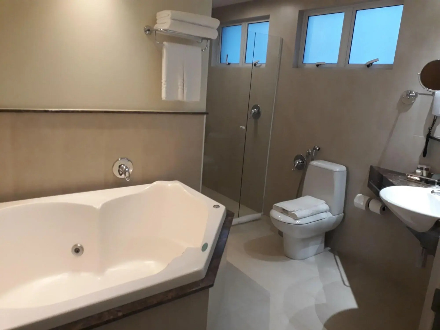 Kayrós Business Hotel