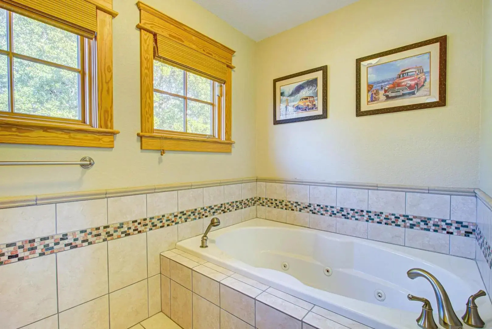 IC2 Endless Summer Cottage Dog Friendly