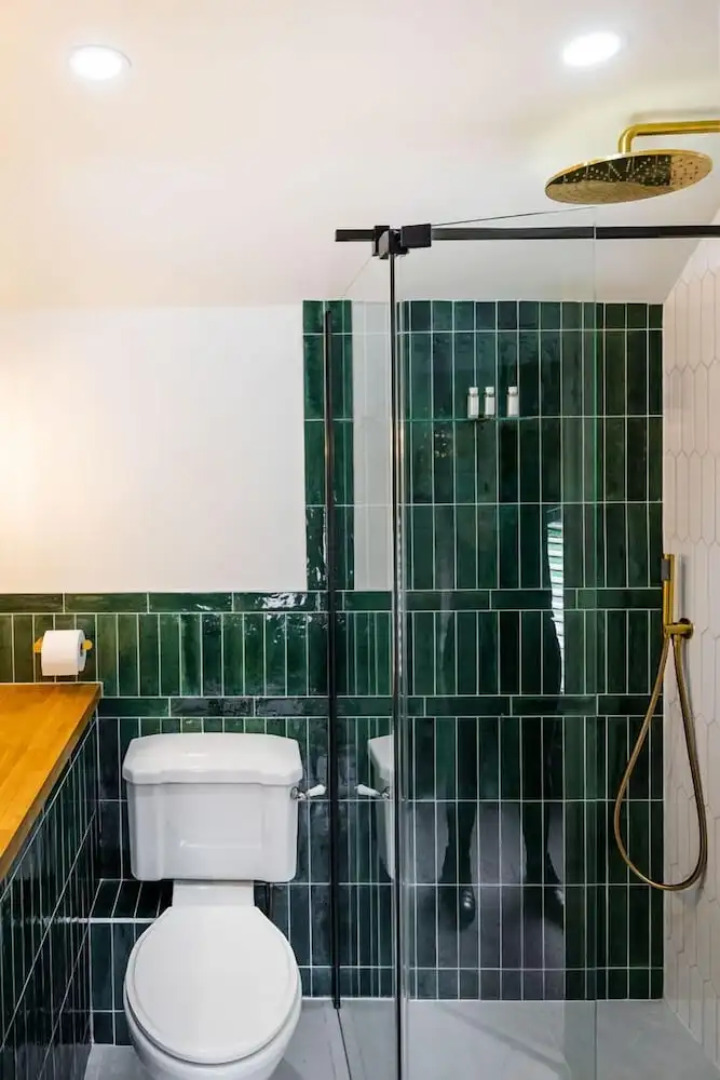 The Queen's Chew Magna