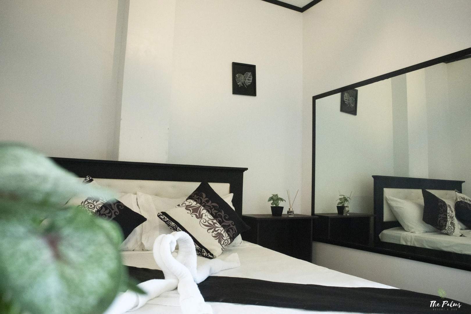 The Palms Resort & Bar