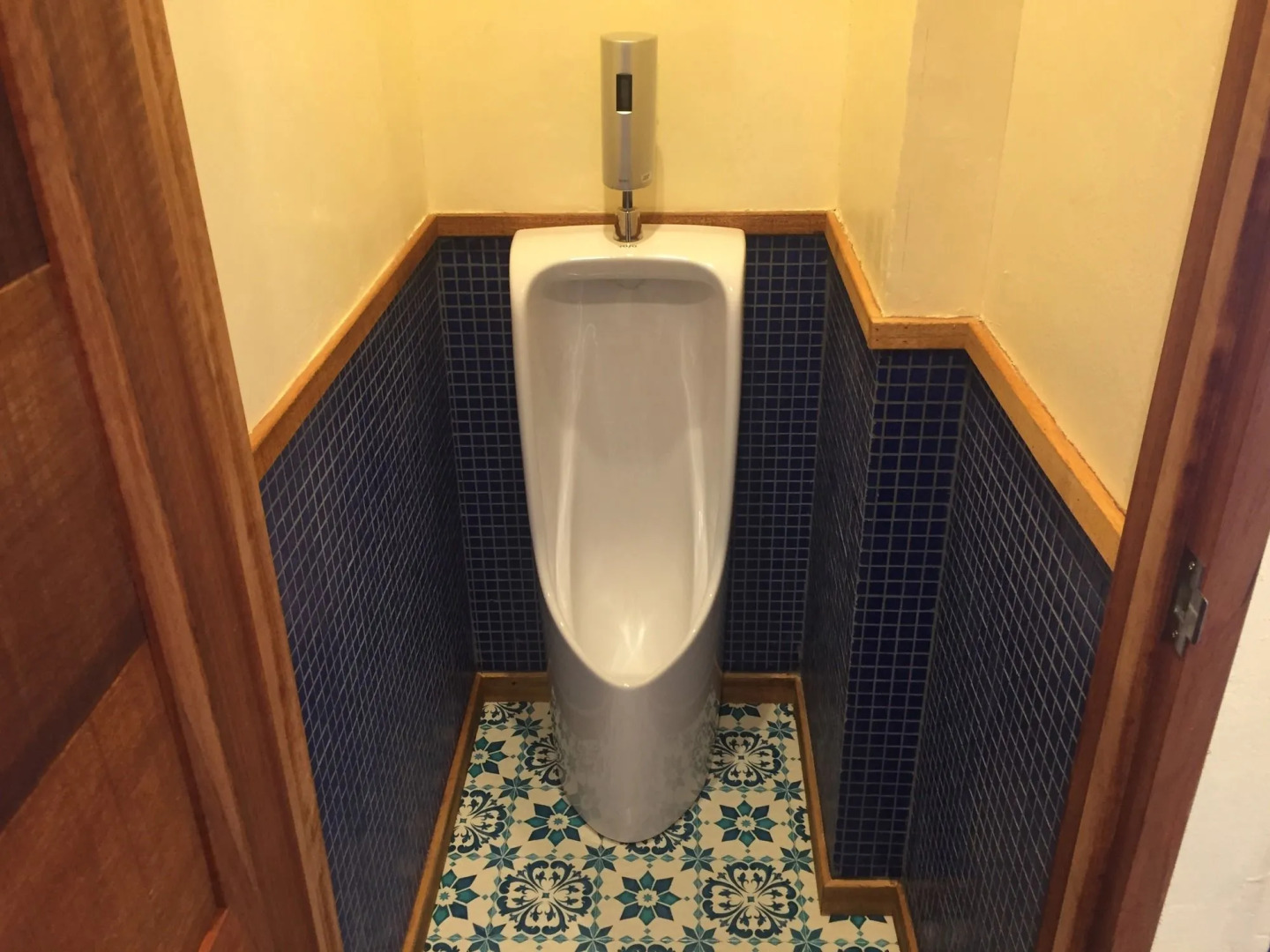 The Pax Hostel, Cafe & Records