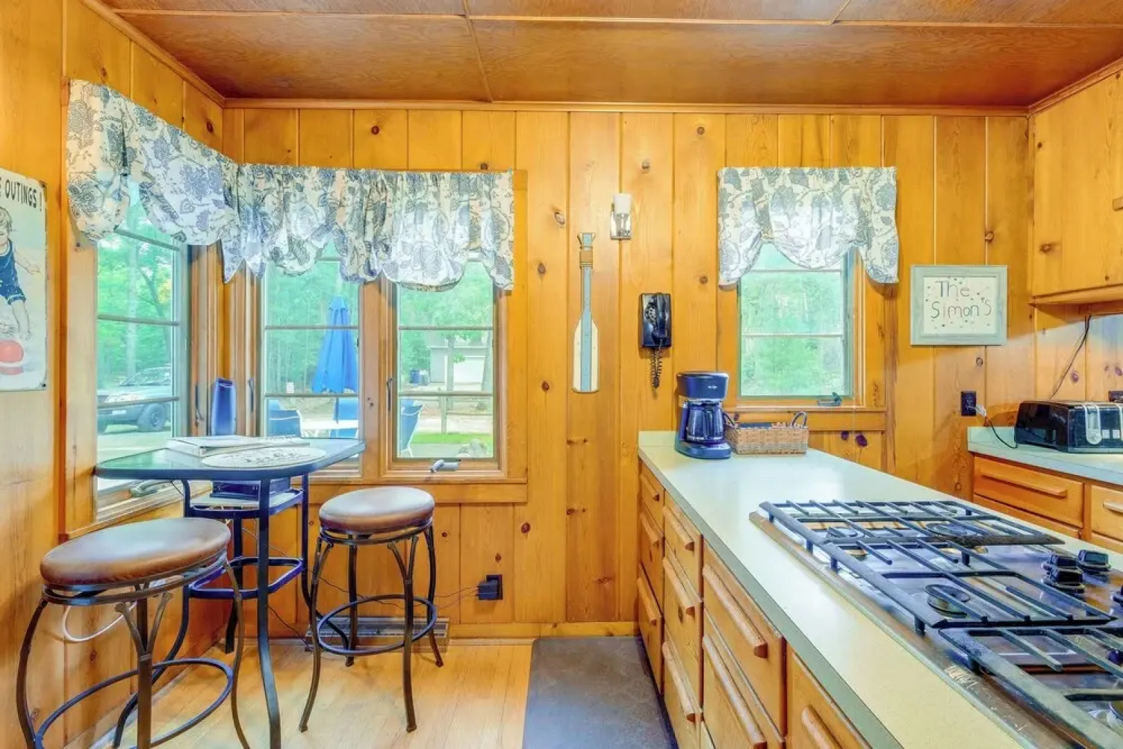 Rapid City Cottage w/ Patio Near Beach Access!