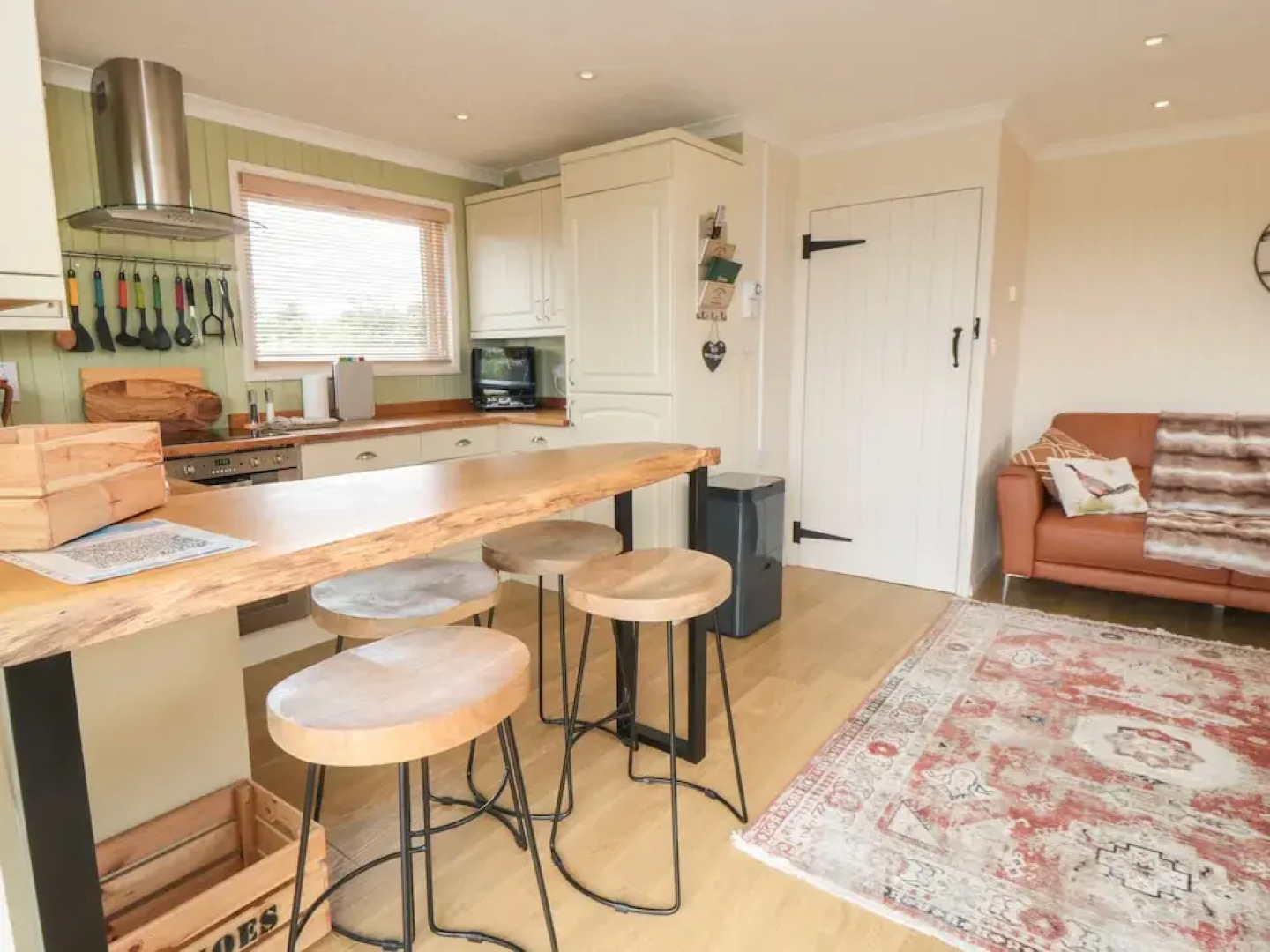 3 Valley View Lodges