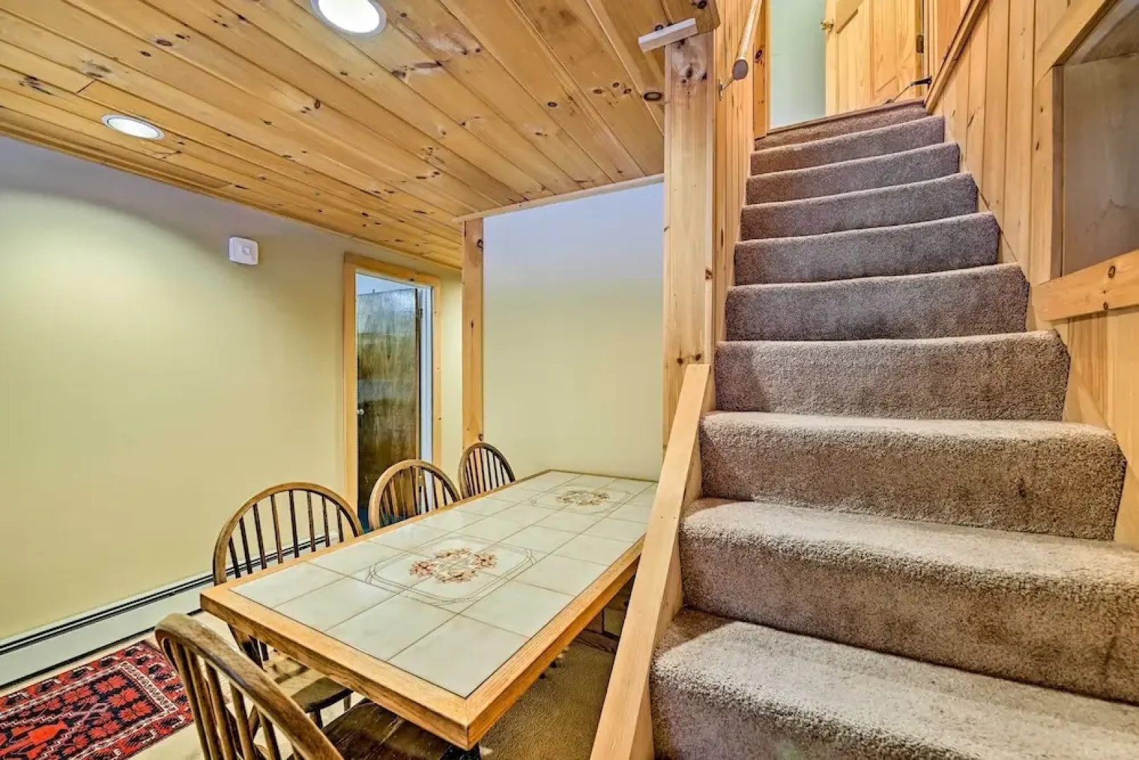 West Dover Home w/ Deck ~ 2 Mi to Mount Snow!