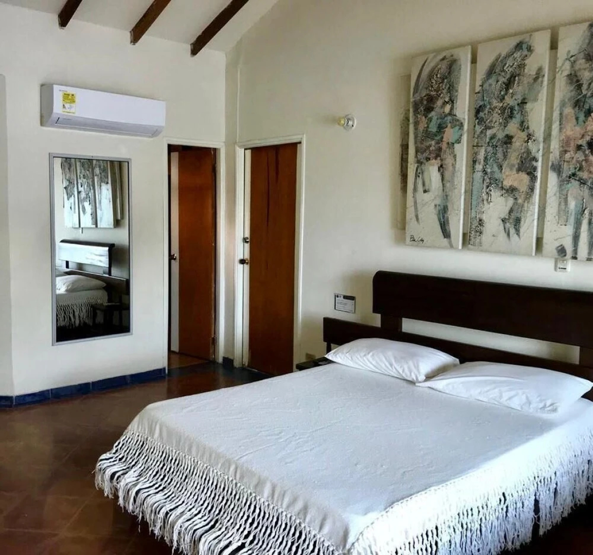 Hotel Tropical Inn