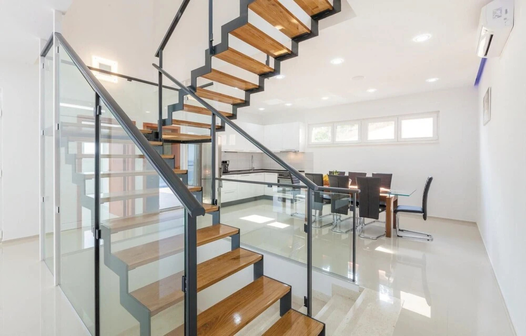 Awesome Home in Lokva Rogoznica With Sauna, Wifi and 4 Bedrooms