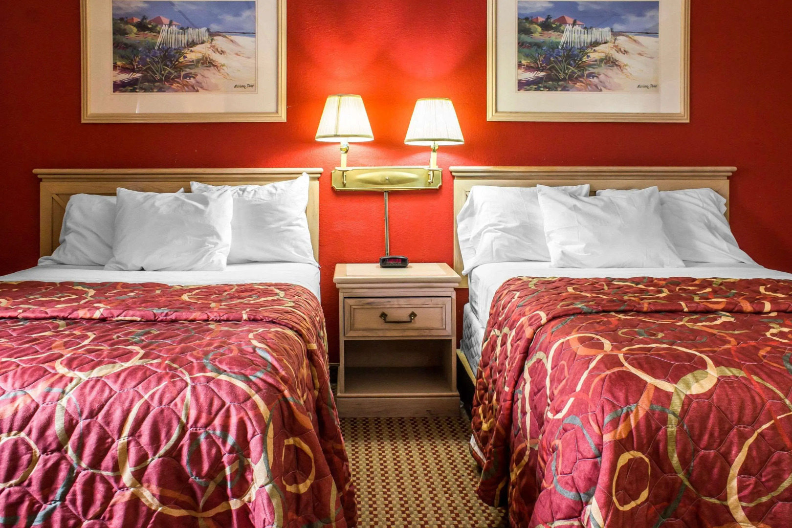 Econo Lodge Inn & Suites Walnut