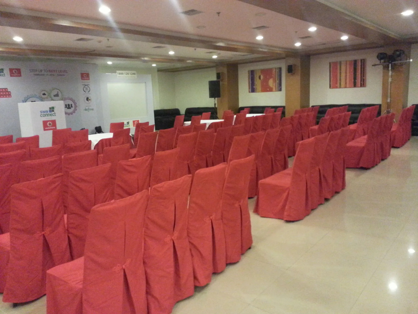 Hi5 Hotel & Experience