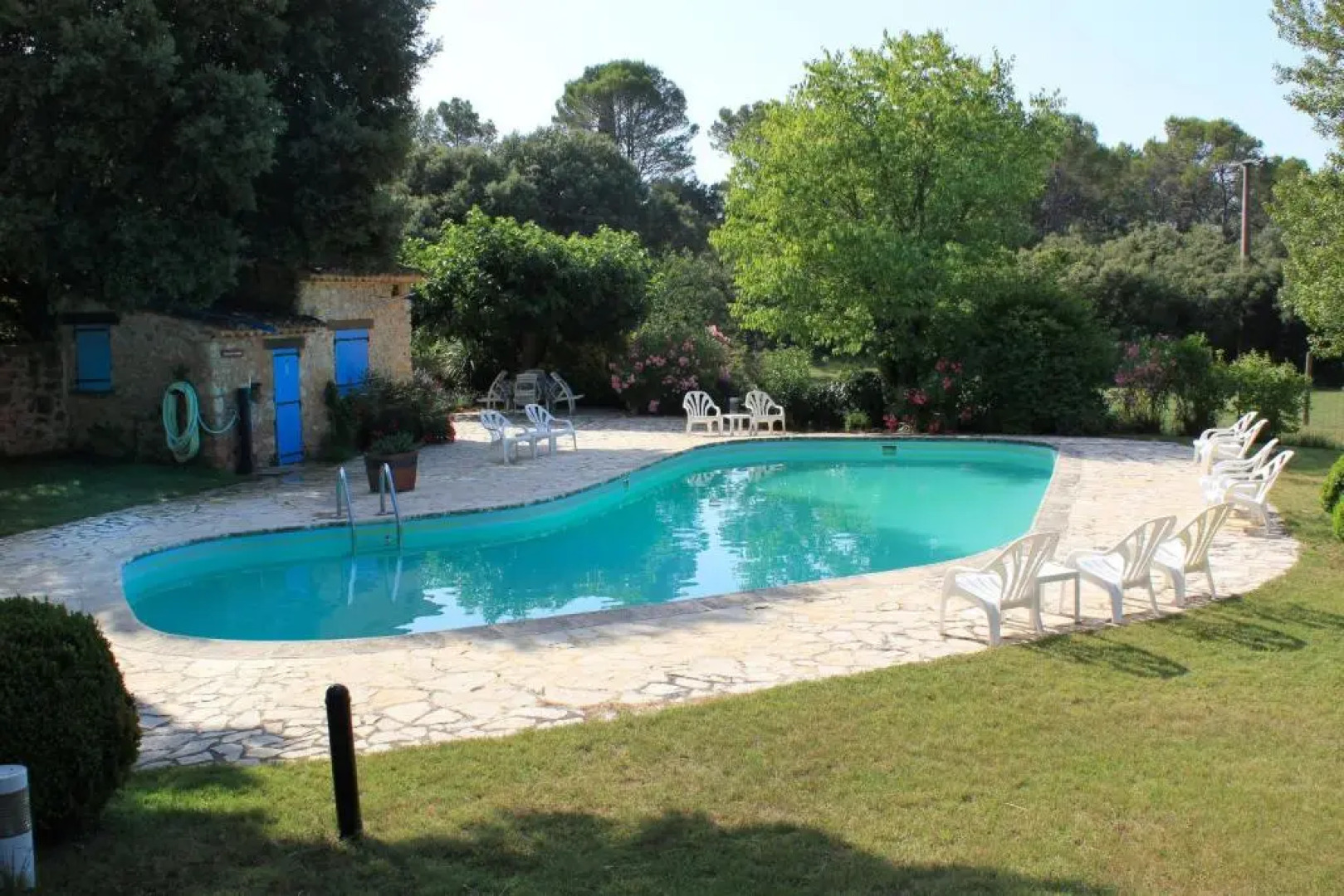 Lou Penequet, a charming Mas in Provence with shared pool, countryside