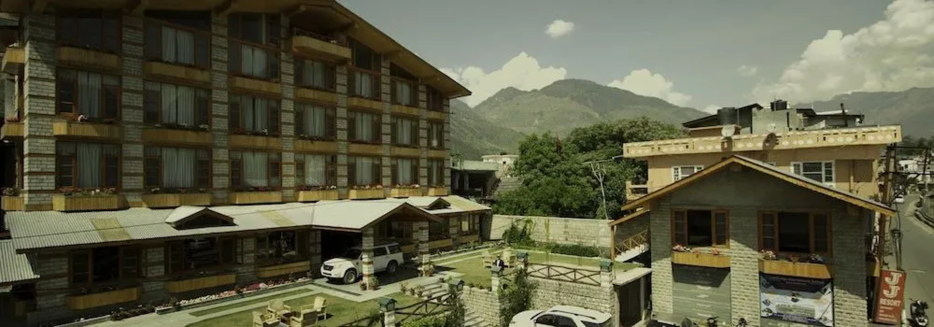 JJ by VIVAAN RESORTS Kullu