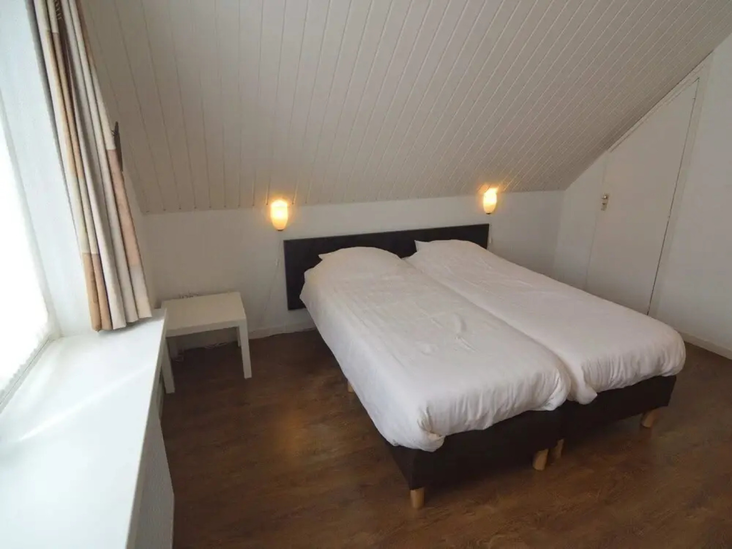 Lovely Group Home With Lots of Privacy, Ideal for Families and Friends