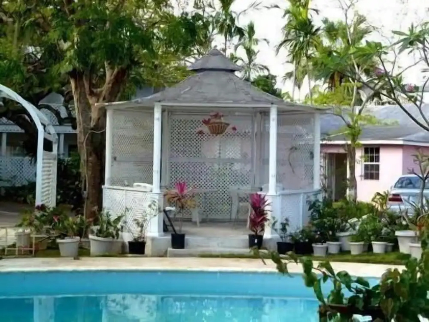 Orchard Garden Hotel & Suites