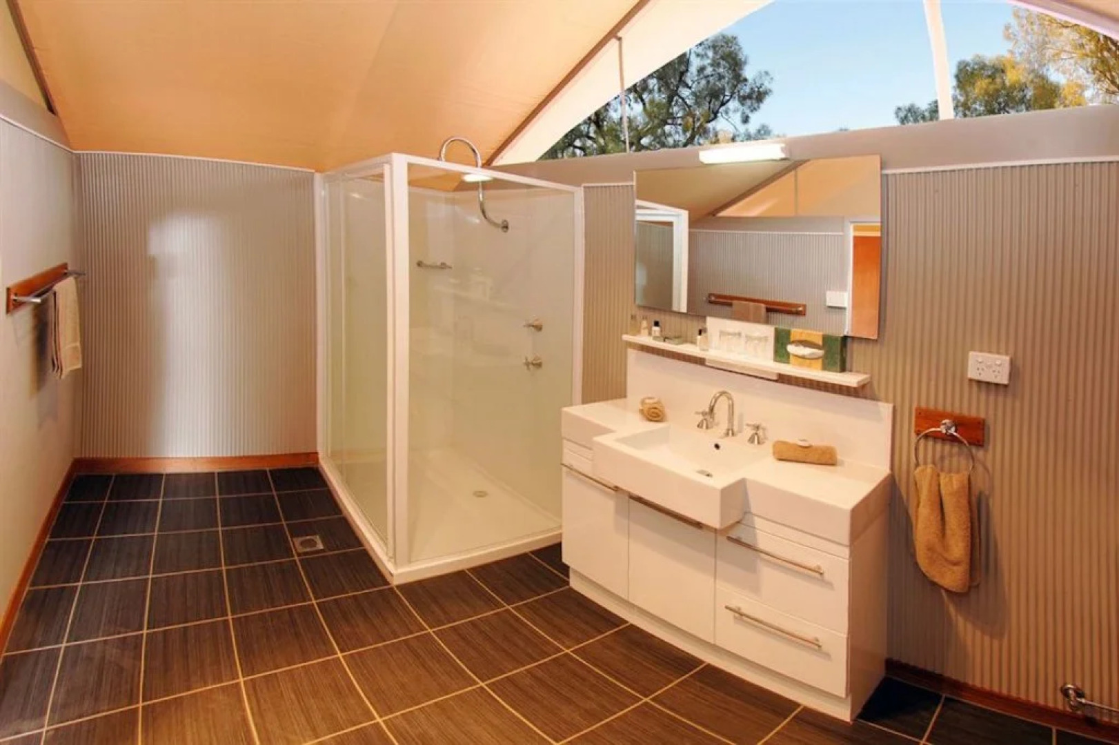 Kings Canyon Wilderness Lodge