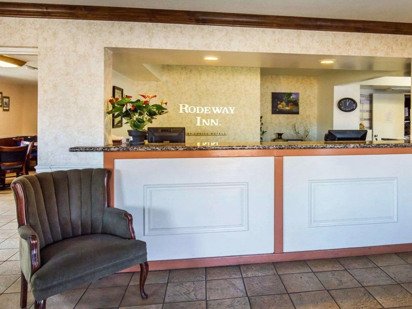 Rodeway Inn at Nevada State Capitol