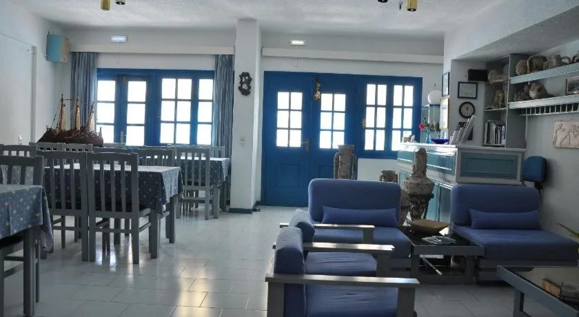 Remezzo Hotel & Studios