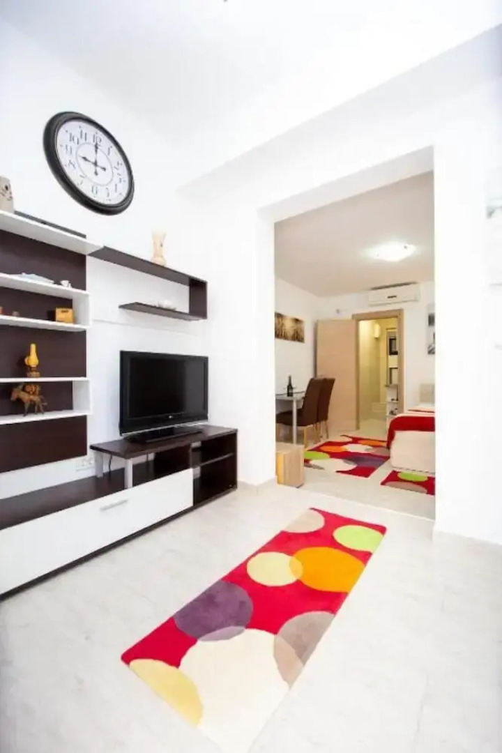 Flat With Shared Pool in Pr anj Montenegro