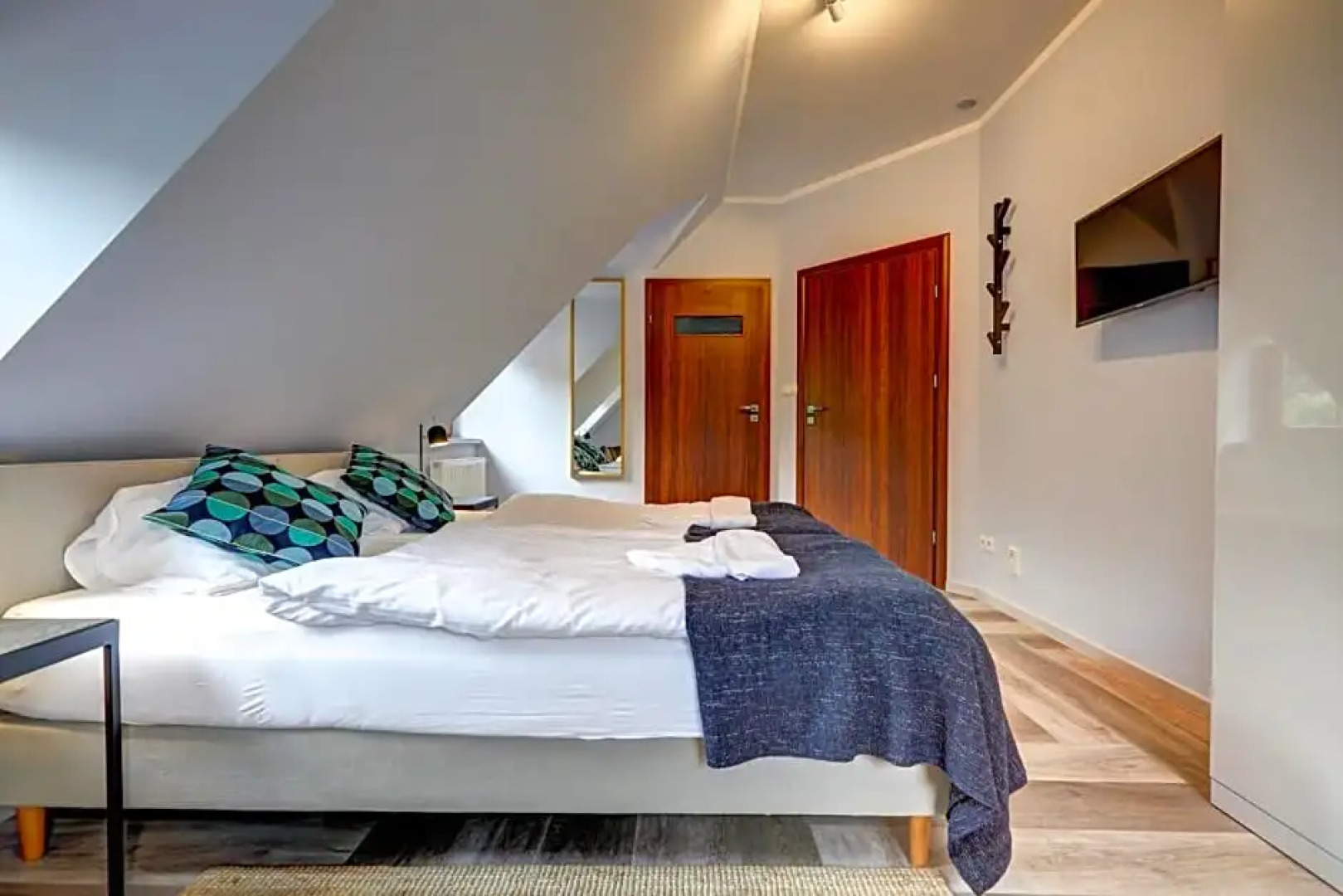 POD DEBEM Kompleks Zeglarsko-Rekreacyjny