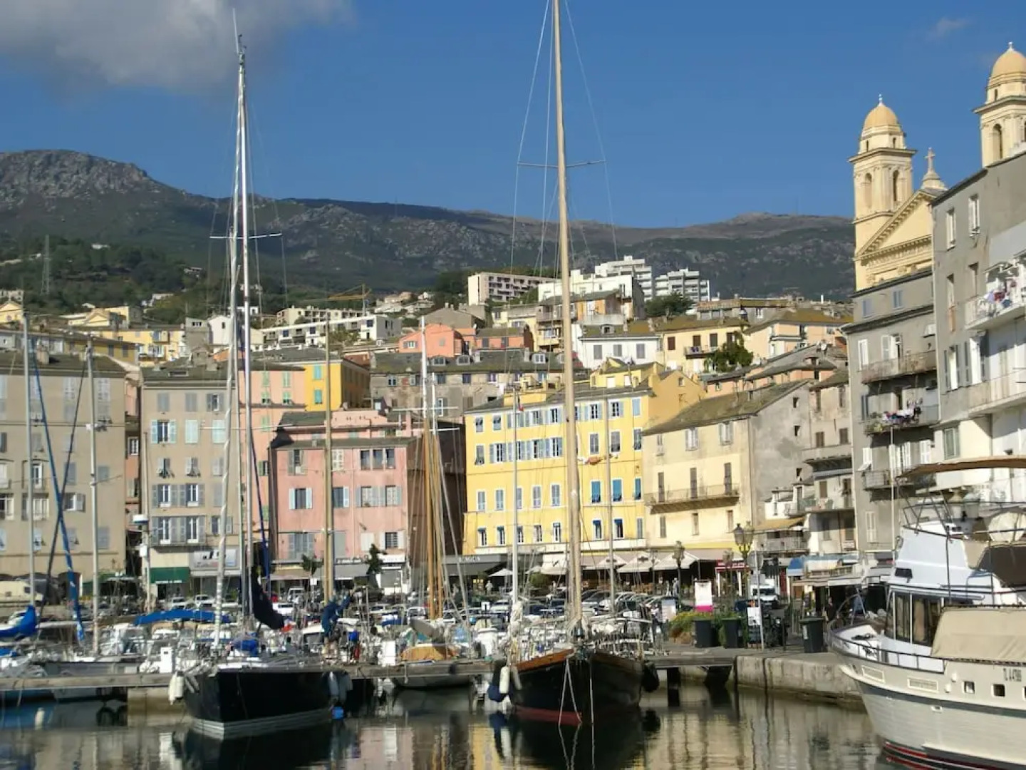 Charming Holiday Home in Poggio-mezzana, 150 m From Beach