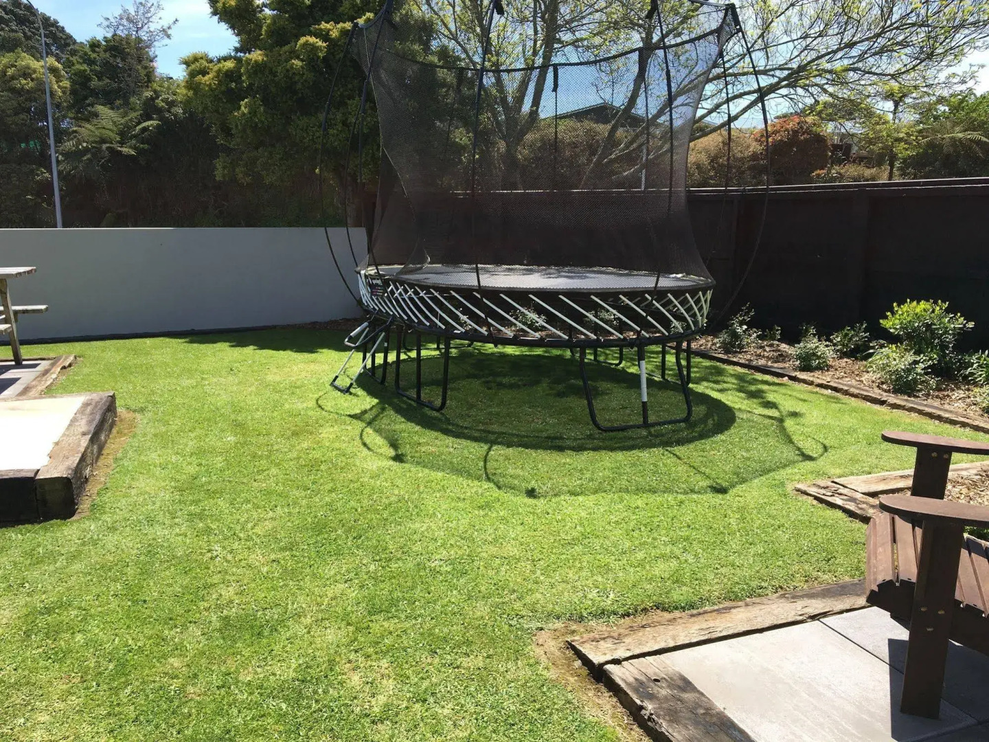 Lockwood Manor Motel