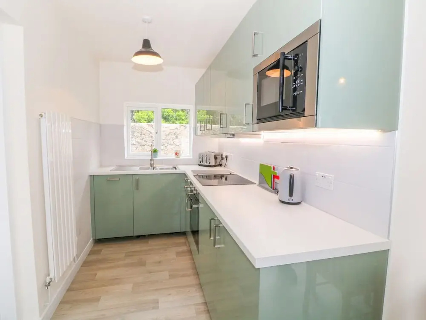 1 Beach Cottages