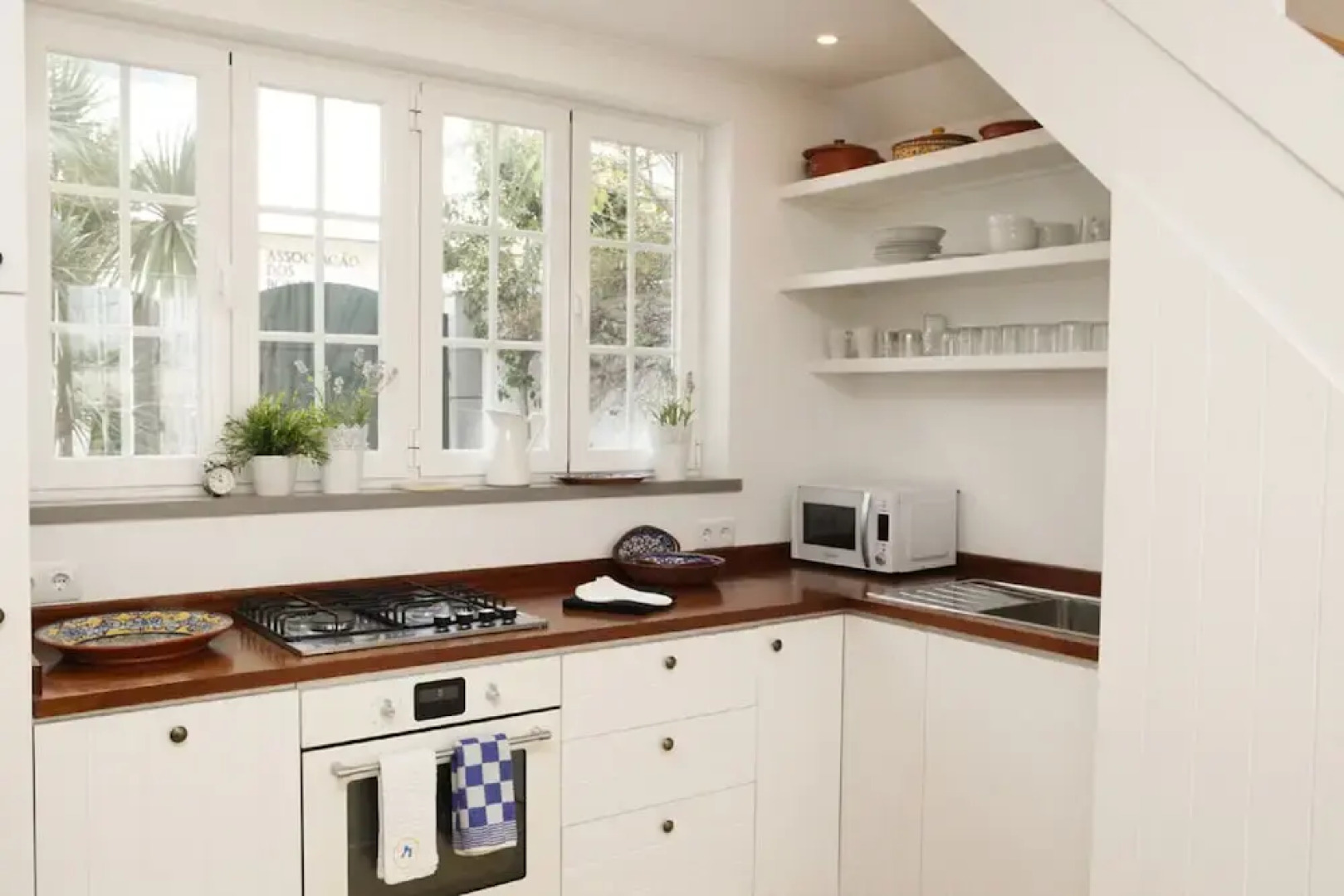 Cushy Apartment with garden in Estoril