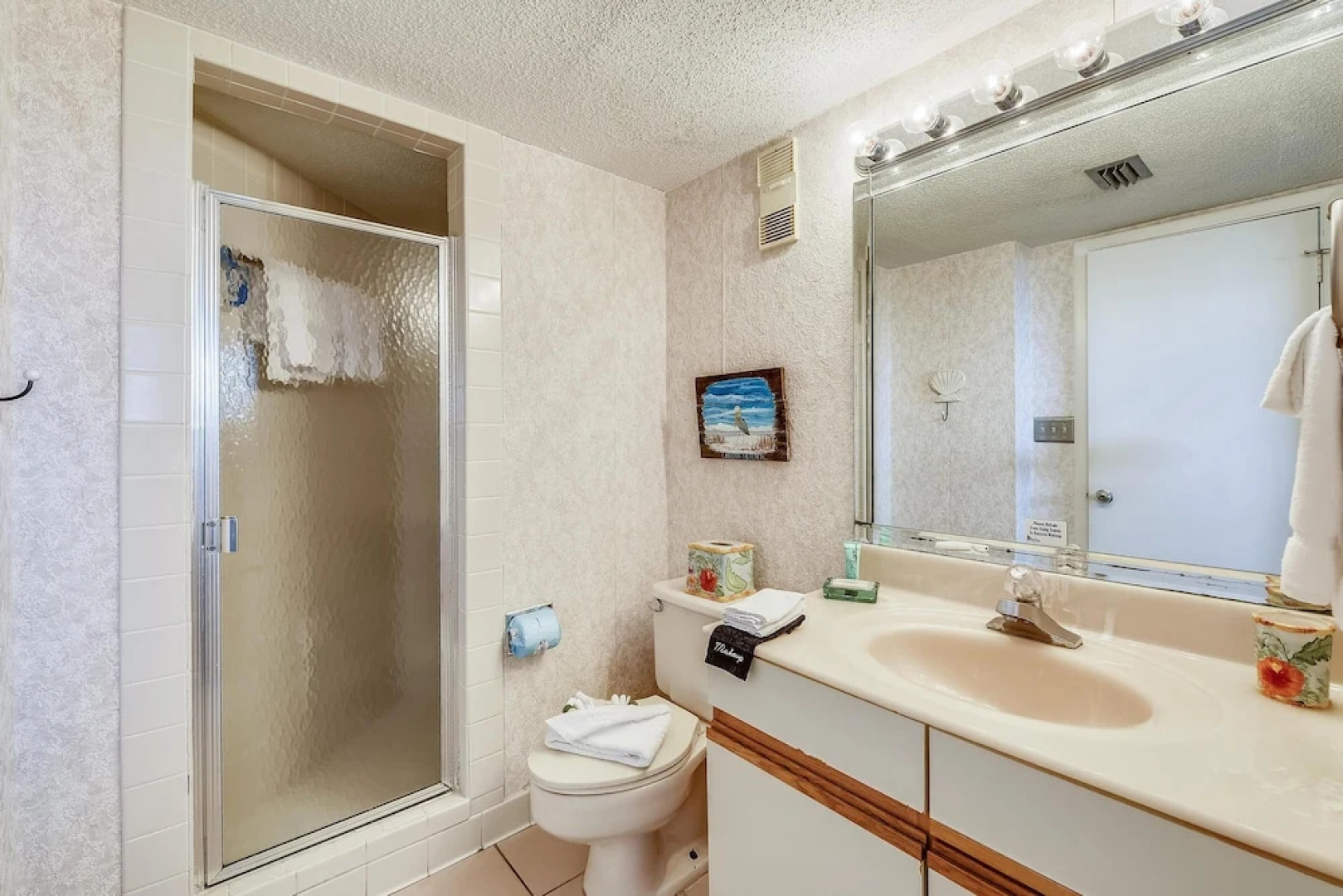 Summerhouse by Book That Condo