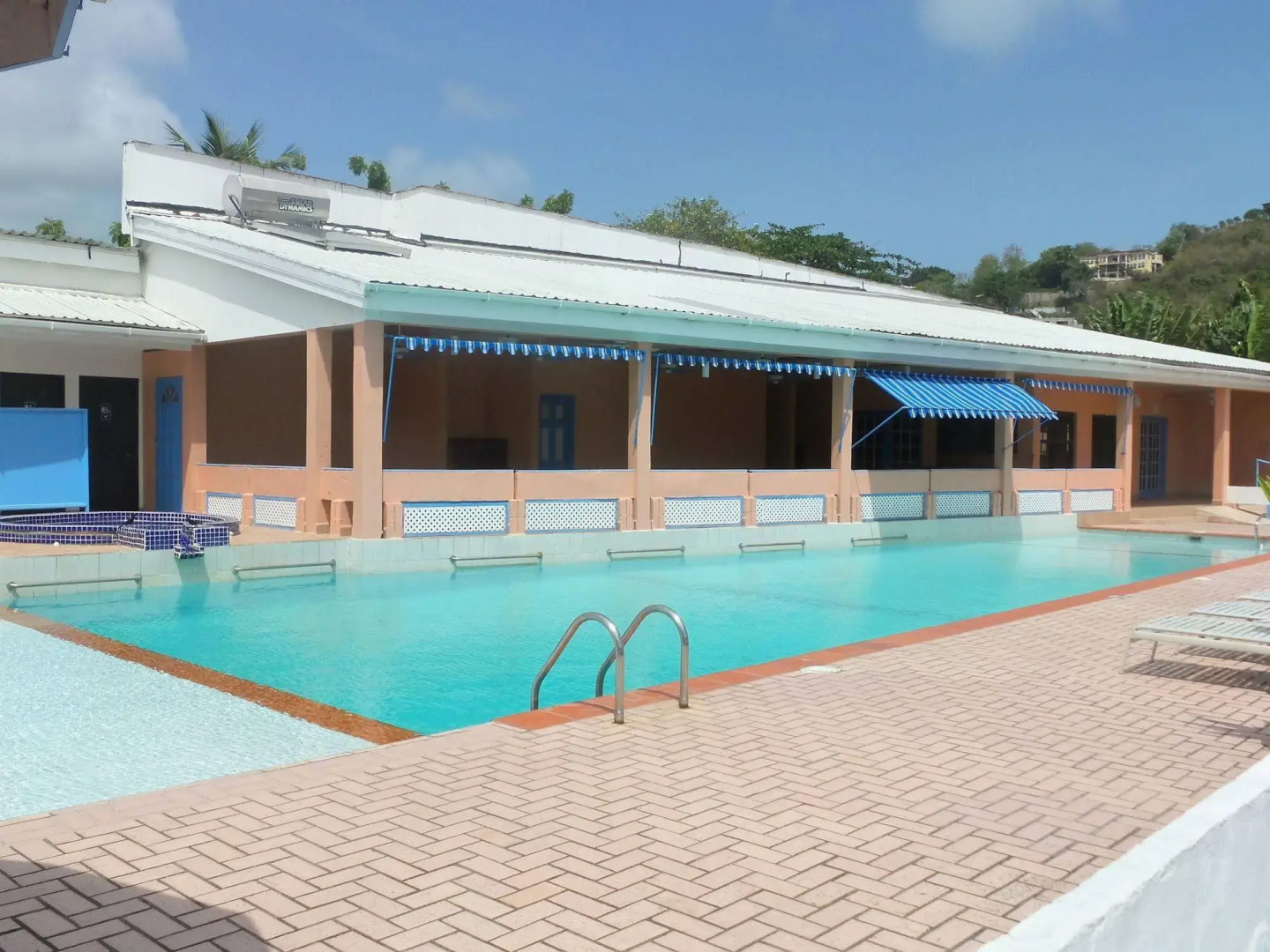 Allamanda Beach Hotel