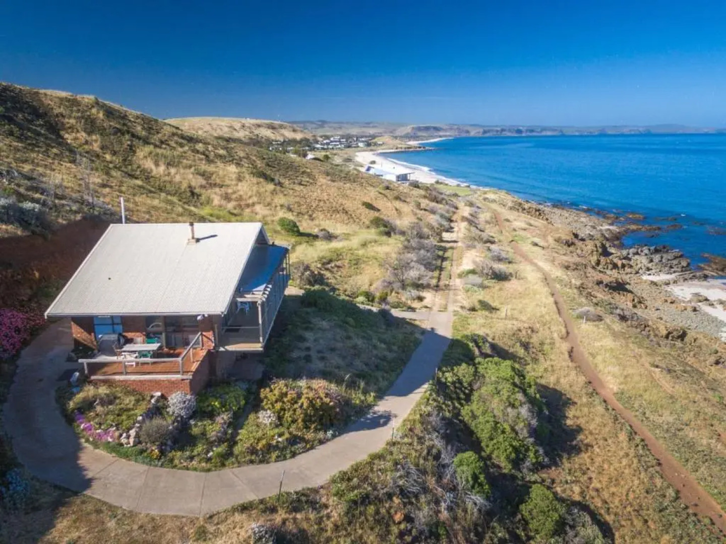 Cliffs End Beach Shack - 105 Gold Coast Drive, Carrickalinga