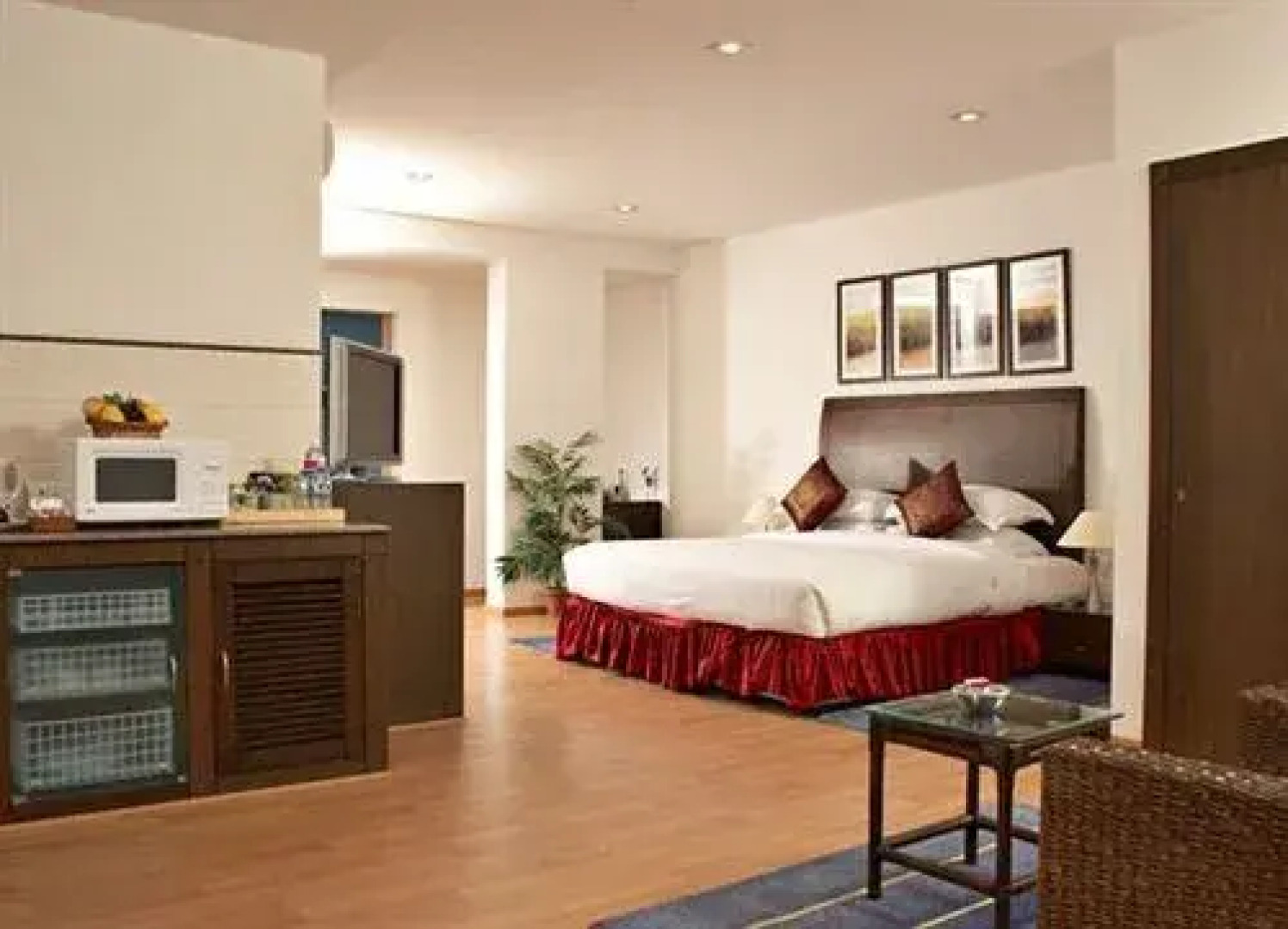 Shilton Residence Hotel