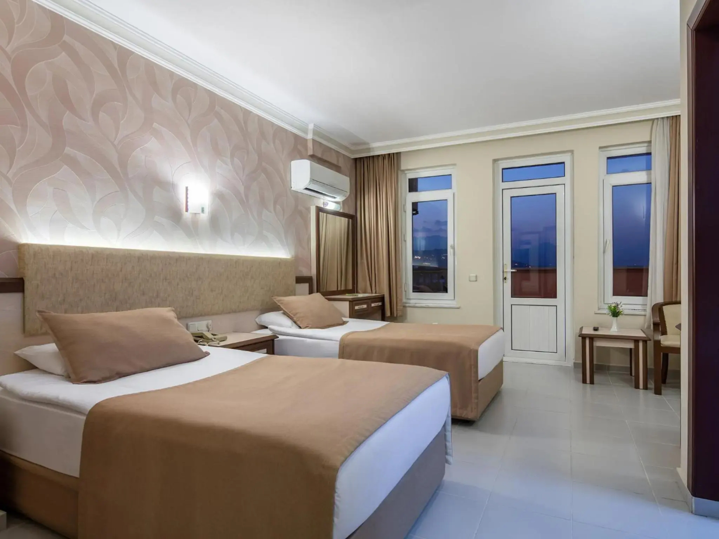 May Flower Apart Hotel