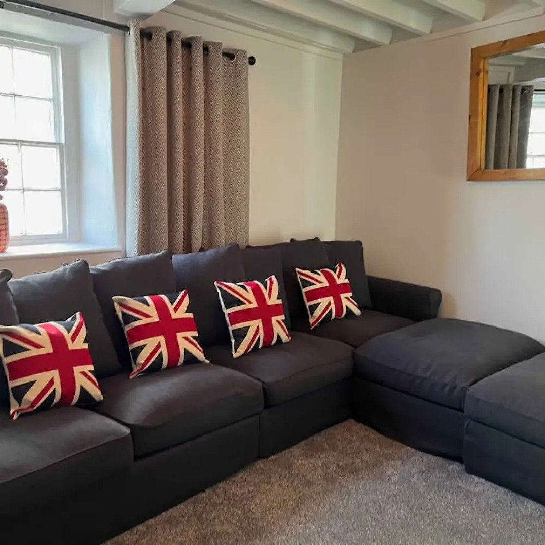 The North Wales Gathering - Hot Tub Sleeps Up 16