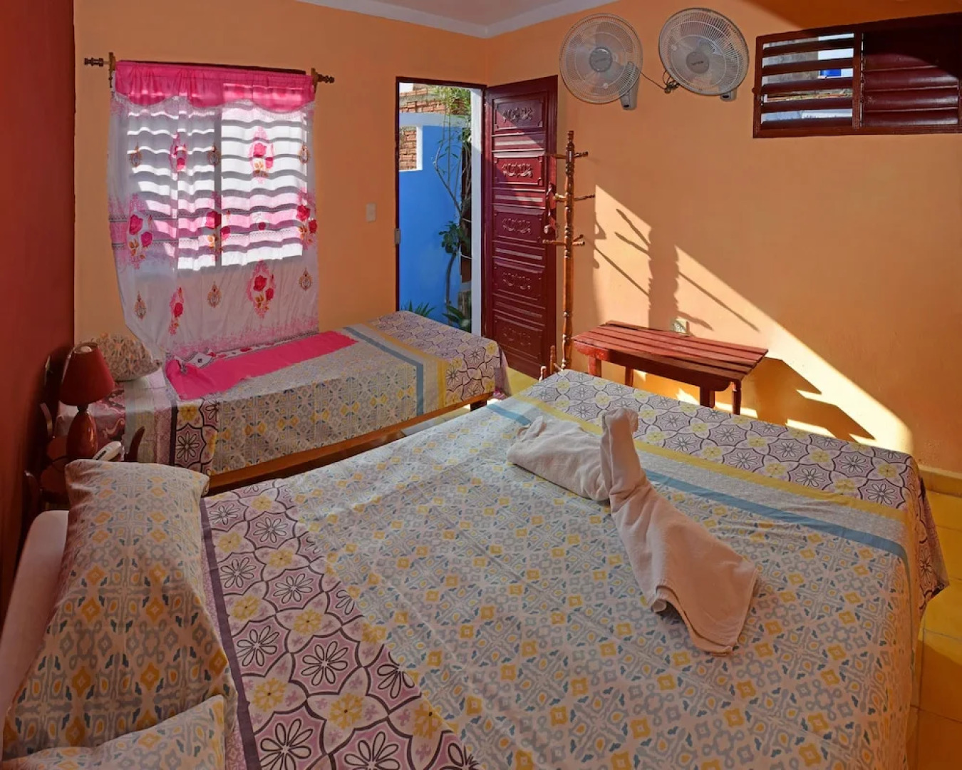 Fambyh YAL 80 Hostal Trinidad Cuba