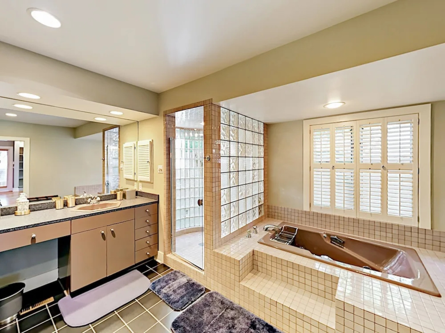 14521 40th Ave NE Home 3 Bedrooms 3 Bathrooms Home