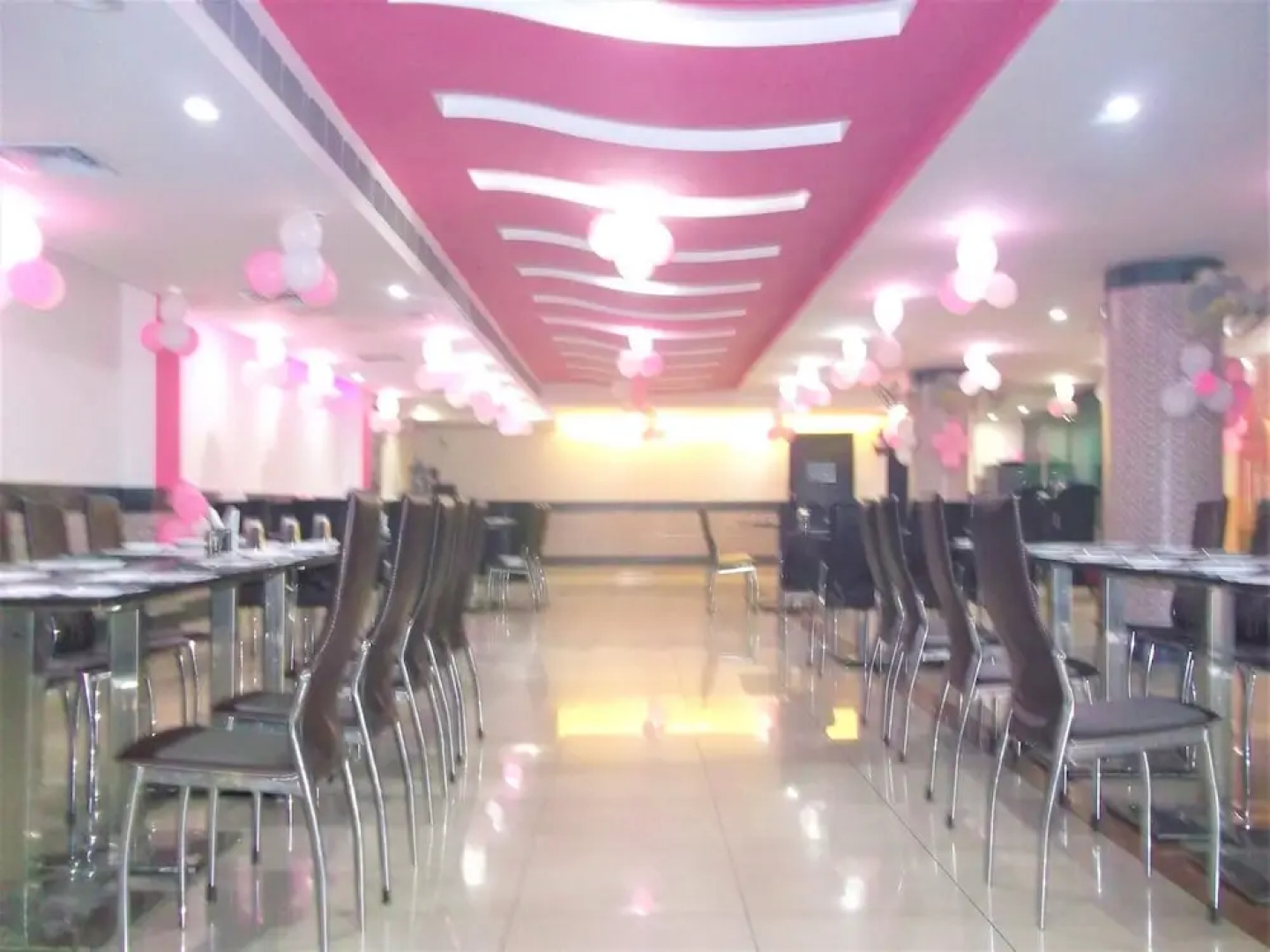 Capital O 10970 Hotel Krishna Palace