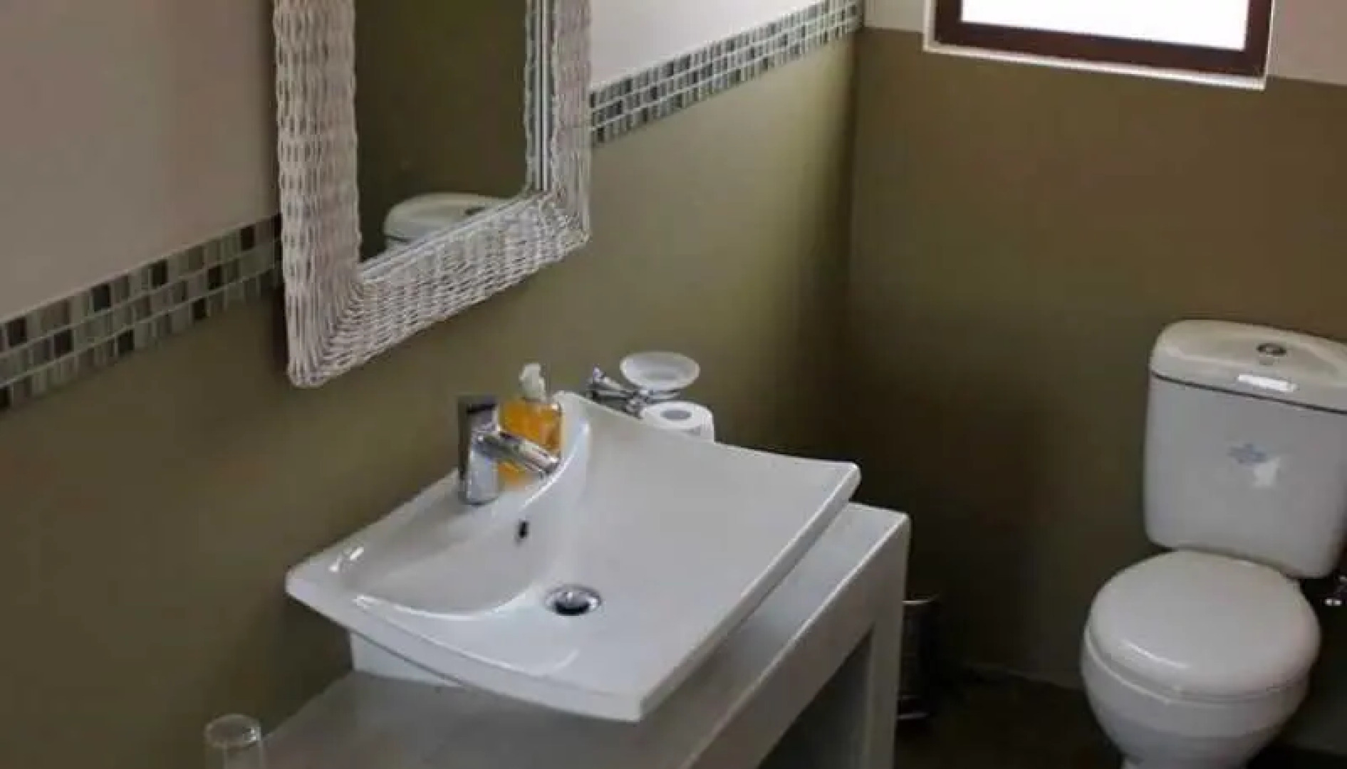 Uukwaluudhi Safari Lodge