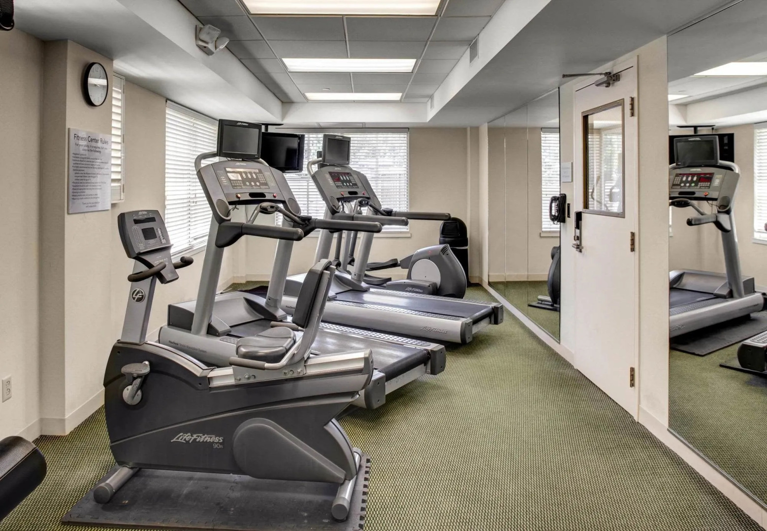 Courtyard by Marriott Kansas City Country Club Plaza