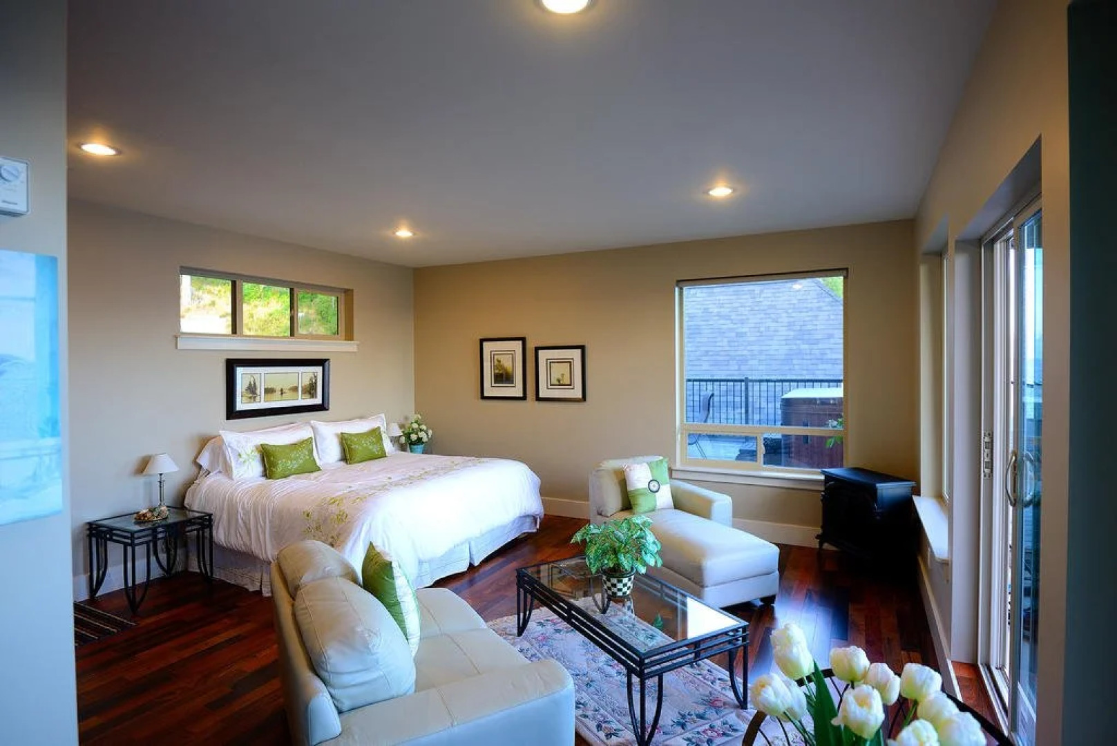 Points West Oceanfront Resort