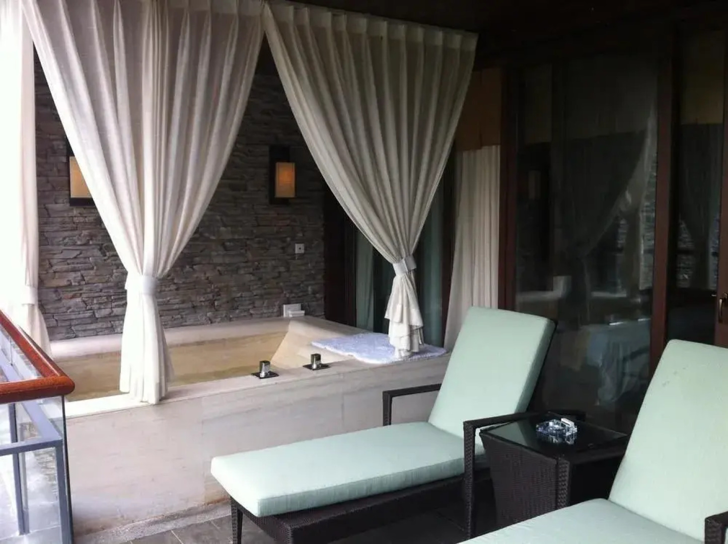 Hainan Mount Qixian Tang Hotel