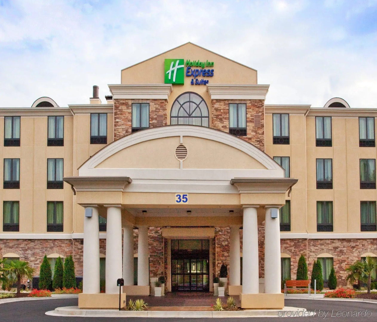 Holiday Inn Express & Suites Rome-East by IHG